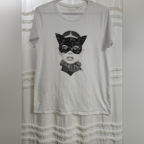 NWOT, Guess Eco,.Black and White Cat Mask Tee. 100% Organic Cotton . Size Medium - Picture 2 of 7